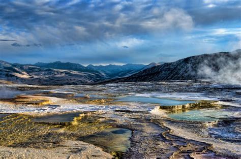 Top 2 Photo Spots at Mammoth Hot Springs in 2022