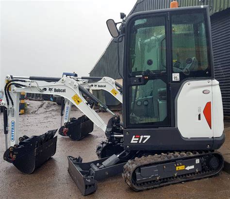 1.7T Tracked Excavator | Kattrak International Ltd