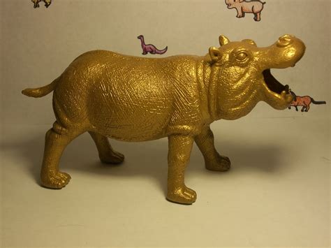 Tales Of An Unpublished Writer: Le Golden Hippo.