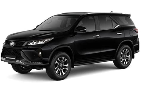 2023 Toyota Fortuner Black