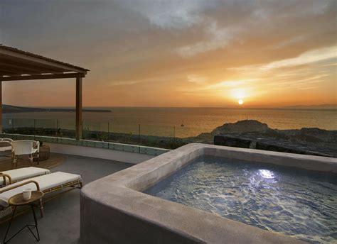 Exclusive Sunset Junior Oia Suite with jacuzzi in Santorini | Santo ...