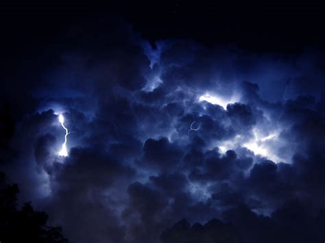 Lightning cloud by jpdavey on DeviantArt