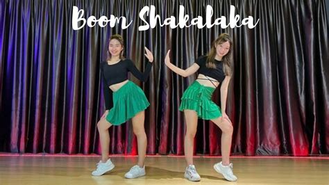 [MALAYSIA] BOOM SHAKALAKA - LINE DANCE - YouTube