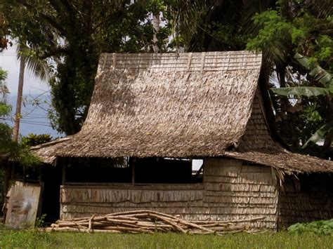 Ian MacNeill: The Architecture of Solomon Islands