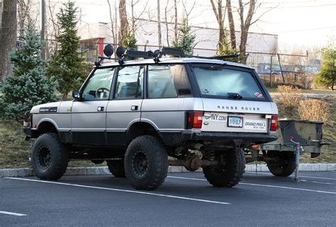 Range Rover Classic | Lifted, diesel, manual transmission: A… | Alex Nunez | Flickr