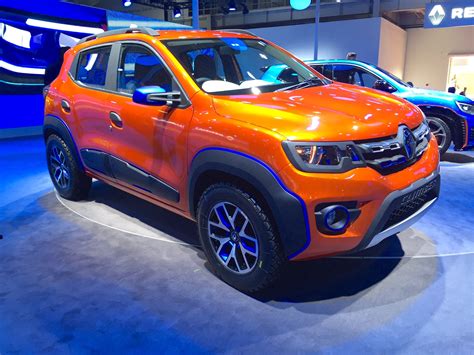 Renault Kwid Climber front three quarters at Auto Expo 2016