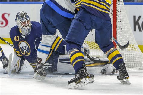 Goalie Show as Winnipeg Jets Dismantle Sabres