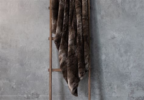 Faux Fur Throw - Muse & Merchant