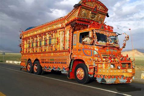 Take A Look At Some Of The Best Truck Art in Pakistan