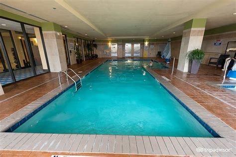 Hilton Asheville Biltmore Park Pool: Pictures & Reviews - Tripadvisor