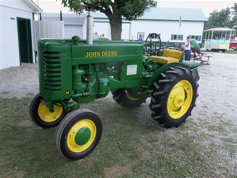 1948 John Deere Model M tractor | John deere, John deere tractors, Tractors