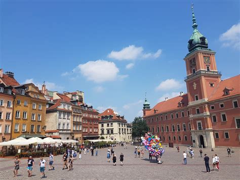 [misc] The Warsaw castle square from my first visit to Warsaw : r/architecture