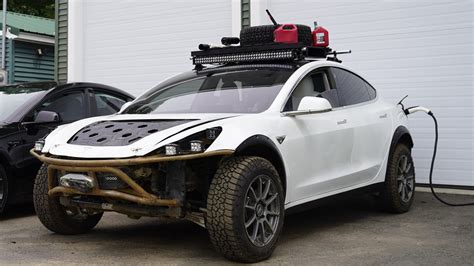 Tesla rogue mechanic goes full “Mad Max” in insane rebuild