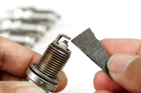 6 Methods To Clean Spark Plugs To Improve Efficiency – Engineerine