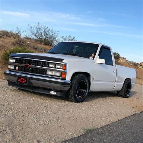 Clean OBS!🔥🔥🔥 @alfreedo.gmza Sho | Custom chevy trucks, Silverado truck ...