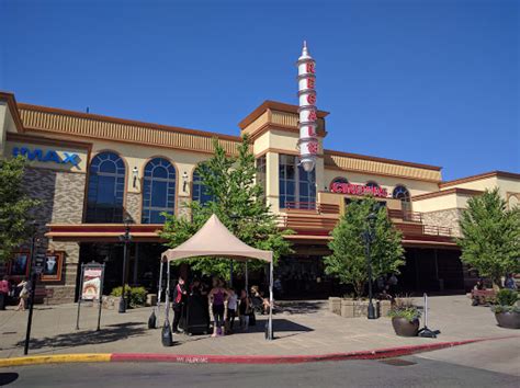 Movie Theater «Regal Cinemas Bridgeport Village 18 & IMAX», reviews and ...