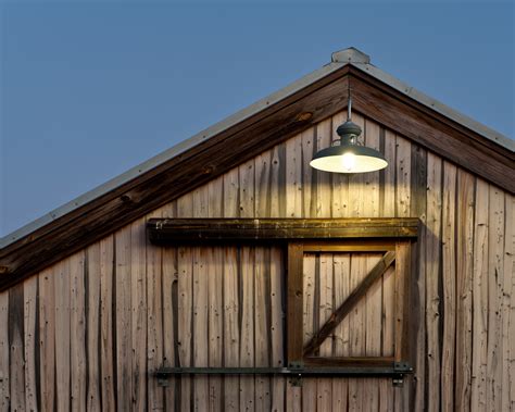 How to Choose the Best Barn Lighting