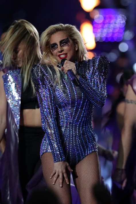 Lady Gaga Wears Versace to a Very Glittery 2017 Super Bowl Halftime Show - Fashionista