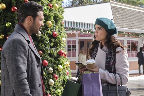 ‘A Timeless Christmas’ Hallmark Movie Premiere: Trailer, Synopsis. Cast ...