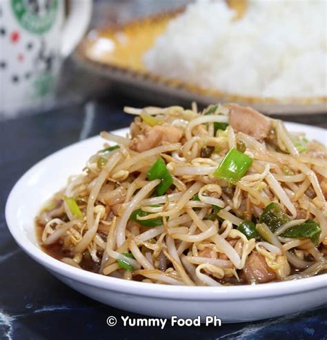 Ginisang Togue Recipe with Chicken » Yummy Food Ph