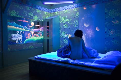 [Editorial] The Space And Escape For Intimacy: The Love Hotels in Tokyo ...