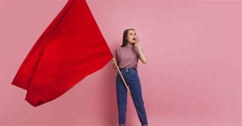 Girl Red Flags: 6 Warning Signs To Look Out For