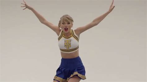 taylor-swift-shares-outtakes-from-shake-it-off-video