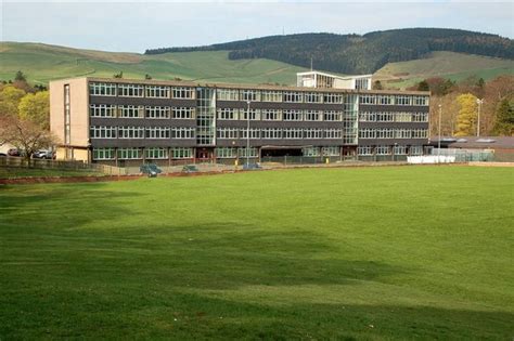 Galashiels Academy © Mary and Angus Hogg cc-by-sa/2.0 :: Geograph Britain and Ireland