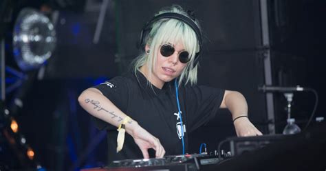 ¡ESCUCHA EL NUEVO ÁLBUM DE MIJA DENOMINADO “DESERT TRASH”! – Beat Night MX