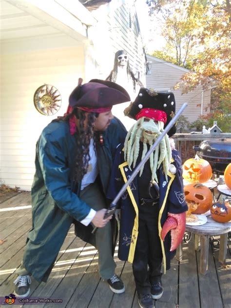 Davy Jones Costume | No-Sew DIY Costumes - Photo 4/5