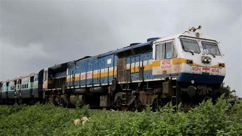 Indian Railways to run special trains on Christmas, New Year. Details ...