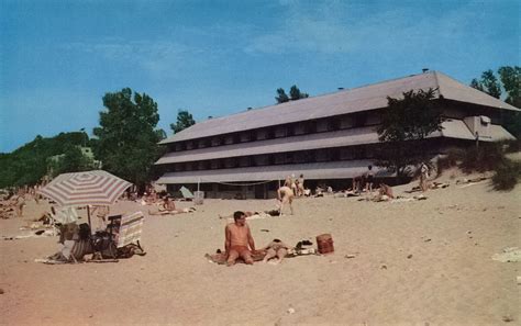 Dunes Arcade Hotel at Indiana Dunes State Park, circa 1950s - Chesterton, Indiana in 2022 ...