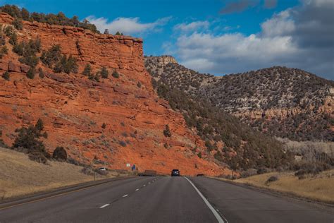 5 Must-See Stops Along I-70 in Colorado - Explore the World with Simon Sulyma