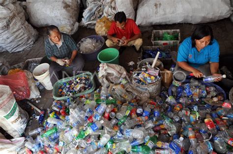 BANK SAMPAH MALANG | ANTARA Foto