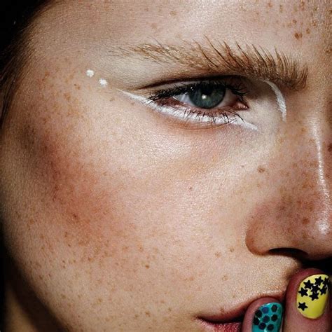 5 White Eye Makeup Looks to Inspire Your Snow Season Beauty