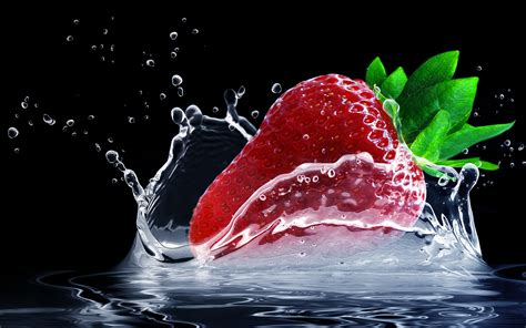 Strawberry Water Splash Wallpapers | HD Wallpapers | ID #20779