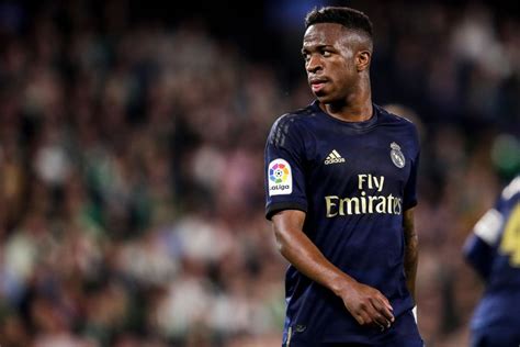 Report: Liverpool could make audacious move for Vinicius Jr.