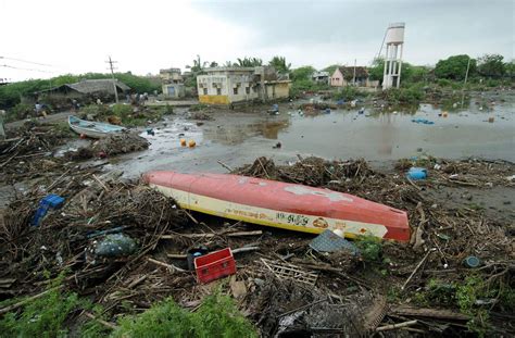 Indian Ocean tsunami of 2004 | Facts & Death Toll | Britannica