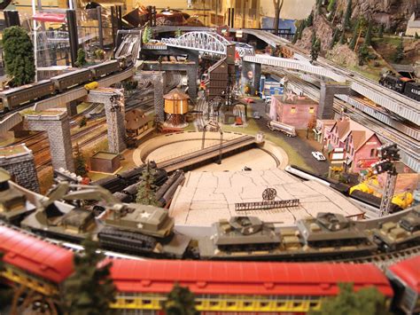 Large-Scale Lionel Train Layout | The John Staluppi Collection | RM ...