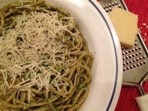 Green Roof Growers: Homemade Arugula Pesto: In 3 Easy Steps