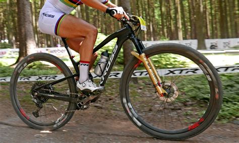 Prototype Kross Earth 100mm carbon XC bike of World Champ Jolanda Neff, new XTR | Bike, Bicycle ...