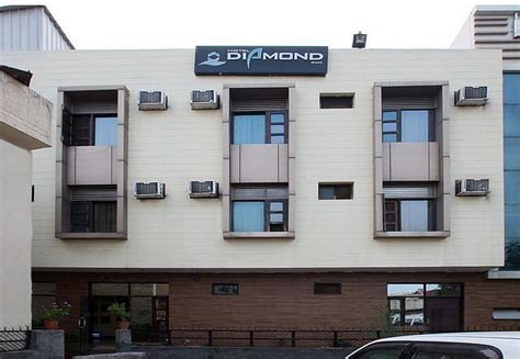 Top Hotels in Chandigarh : Book Budget Hotel Rooms Online