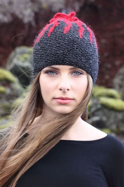 Free Pattern - Bárðarbunga volcano Wool Hat by Ístex - just added to alafoss.is #bardarbunga # ...