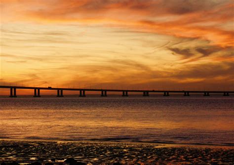 Sunset over the Vasco da Gama bridge, Lisbon | Portugal Travel Guide Photos