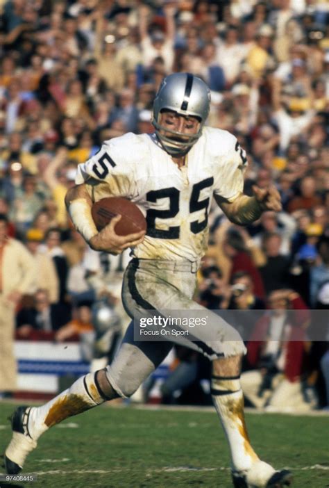 Wide Receiver Fred Biletnikoff of the Oakland Raiders in action races... in 2021 | Raiders ...