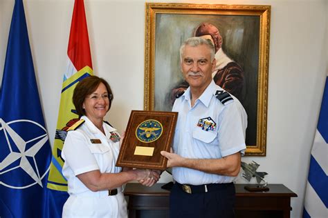 Visit of the US 6th Fleet Commander to the Hellenic National Defence ...