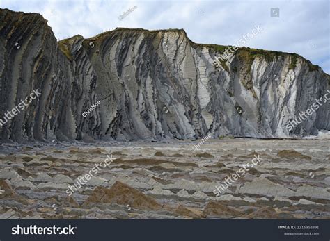 Flysch Rock Formation Geopark Zumaia Stock Photo 2216958391 | Shutterstock