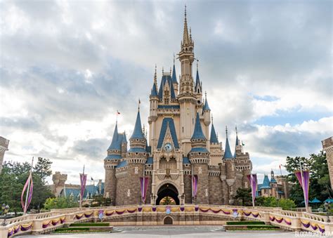 Tokyo Disneyland Theme Park Closures Extended