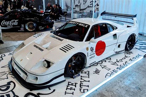 Liberty Walk widebody kit on the legendary Ferrari F40!