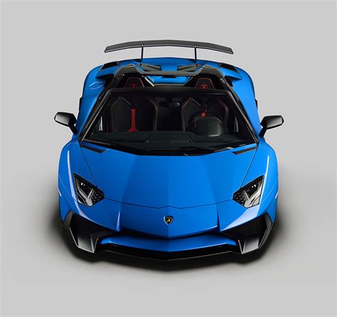 Lamborghini Aventador Superveloce: 217 mph Roadster